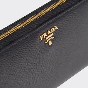 NWT PRADA Black Large Saffiano Leather Wallet Gold Zipper